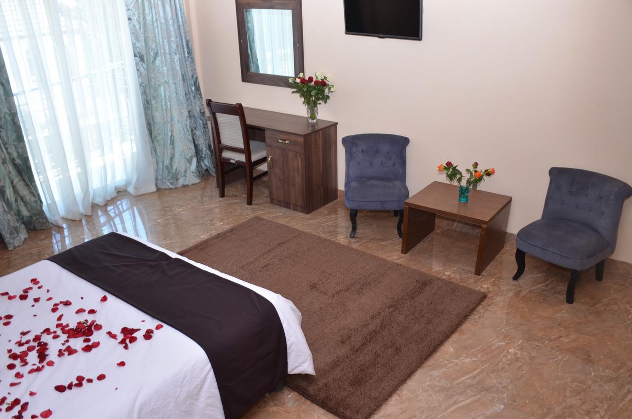 Melodie Hotel Addis Ababa Ngoại thất bức ảnh