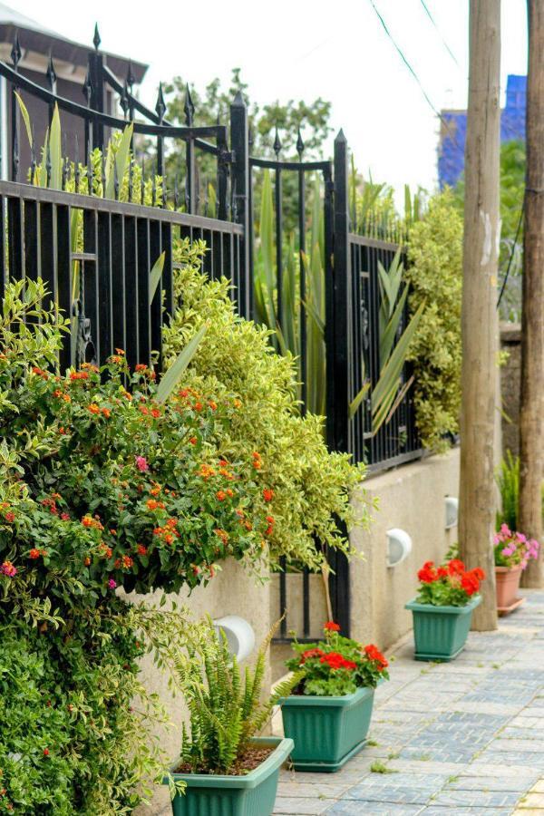 Melodie Hotel Addis Ababa Ngoại thất bức ảnh